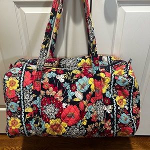 Vera Bradley Large Duffel in Happy Snails